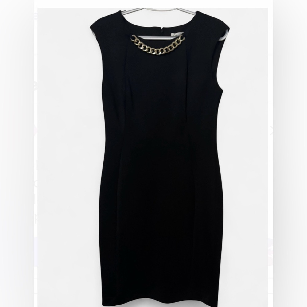 ๐ SOLD ๐ CALVIN KLEIN
Pre-loved Black Dress with Chain Accent๐
Size: 8 - Picture 7 of 10